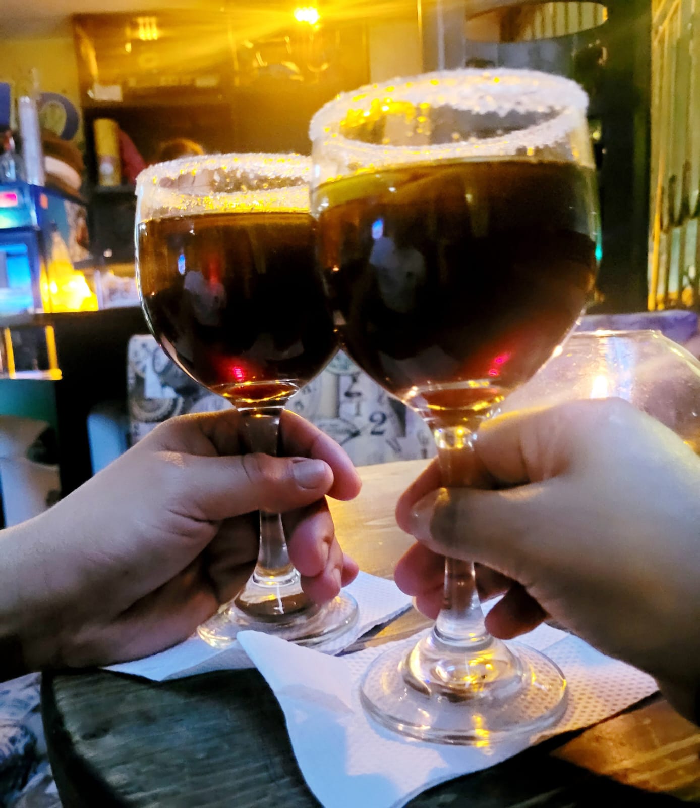 Un brindis por su historia de amor